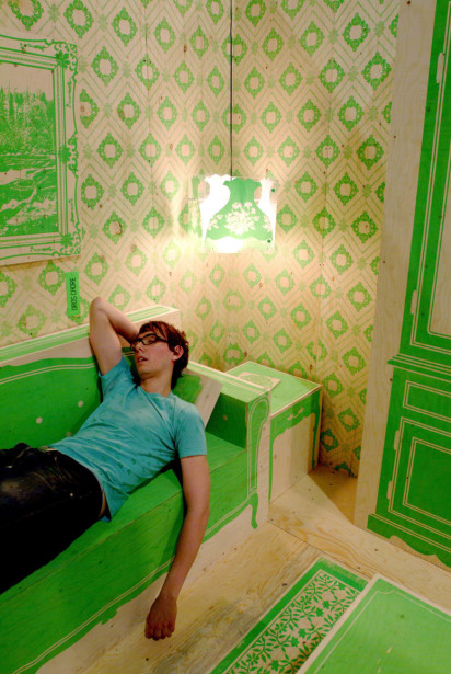 cardboard-living-room-5