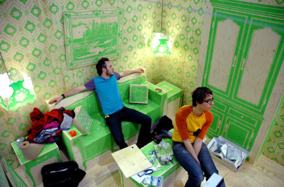 cardboard-living-room-6