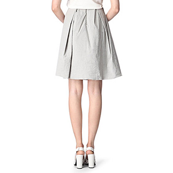 minimal clothing 4